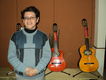 Marcelo en una exposición de guitarras del famoso luthier Hugo Chiliquinga